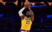 Lebron James se une al equipo de estrellas de los 76ers.