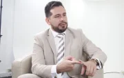 André Santos, jurista, analiza el escenario electoral de Ecuador previo a las seccionales de 2026 y defiende las acciones de control aplicadas por las autoridades.