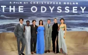 El elenco de La Odisea, dirigida por Christopher Nolan, durante la presentación oficial de la película que ya lidera la taquilla de 2026.