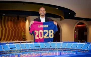 Raphinha durante una sesión con la indumentaria oficial del FC Barcelona.