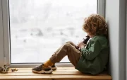 Un entorno seguro y afectuoso favorece la recuperación emocional desde la infancia