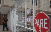 Las rejas son utilizadas para seguridad de los ciudadanos.