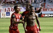 Tin Angulo jugador del Manta FC que recibe a Mushuc Runa.