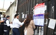 Justicia y Vigilancia coloca sellos de clausura.
