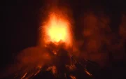 El volcán de Fuego en erupción este 4 e agosto de 2026, en Alotenango, a 65 kilómetros al suroeste de Ciudad de Guatemala (Guatemala).