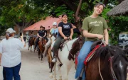 Cabalgatas y actividades rurales se presentan como opciones accesibles para el feriado del 10 de agosto cerca de Guayaquil.