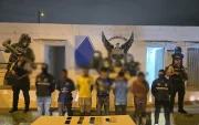 La Policía Nacional decomisó 204 paquetes de presunta marihuana durante un operativo que evitó el ingreso de 100 kilos de droga a Quito.