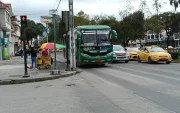 Foto referencial de tránsito en Loja.