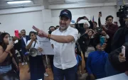 Pabel Muñoz inscribió su candidatura a la Alcaldía de Quito con respaldo de una alianza de tres organizaciones.