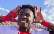 Jordy Caicedo, delantero de Huracán.