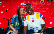 Del gol a la solidaridad. Jhon Arias y su esposa, Alejandra Ayala, pusieron manos a la obra para llevar ayuda a Chocó.