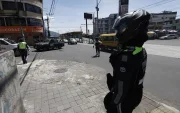 Agentes de tránsito se ubican en distintos puntos para controlar que se cumpla con la restricción vehicular del Pico y placa.