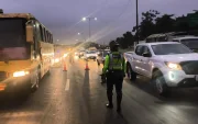 En la vía Perimetral, norte de Guayaquil, se registró congestión vehicular la mañana de este jueves 13 de agosto.