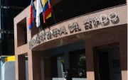 La Procuraduría contestó que “…la norma posterior se impone a la anterior [y que por tanto] la Superintendencia de Bancos está facultada para autorizar la emisión de obligaciones de corto plazo o papel comercial por parte de entidades bancarias privadas”