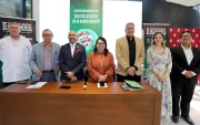 Directivos de la UEES y del Hospital de Salud Mental participaron en el encuentro para abordar los retos actuales de la salud mental.
