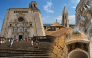 La Catedral de Girona y su escalinata se convirtieron en el Gran Septo de Baelor durante la sexta temporada de Game of Thrones.