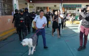 Jorge Yunda oficializó su candidatura a la Alcaldía de Quito, respaldado por Avanza, y buscará nuevamente liderar el Municipio capitalino en 2026.