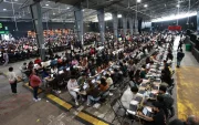 Aspirantes a nuevo ingreso a la Universidad Nacional Autónoma de México (UNAM), en el Palacio de los Deportes en Ciudad de México (México).