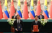 Autoridades de Ecuador y la República Popular China durante la firma de acuerdos que fortalecen la cooperación y trabajo conjunto.