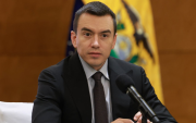 El presidente ecuatoriano expone su propuesta de cooperación portuaria en un acto oficial en Guayaquil.