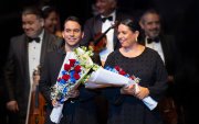 Francisco Ortega y Daniela Orrantia, cantantes, quienes junto a Valeria Pinoargote y una agrupación musical serán los protagonistas de los conciertos “Songs from the American Songbook”.