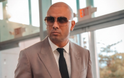 Wisin impulsa la Universidad del Perreo, una iniciativa dedicada al estudio de la historia y cultura del reguetón.