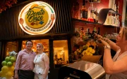 Ponte Once busca convertirse en un punto de encuentro con los sabores y recuerdos de Ecuador en Barcelona.