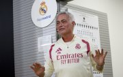 El técnico del Real Madrid, José Mourinho, durante la rueda de prensa posterior al entrenamiento del equipo.