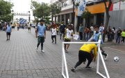 En cada cierre vial mal pensado, las activaciones  bloquean calles quitando el parqueo al cliente fijo de un domingo y reemplazándolo por un público flotante que no consume igual en los locales de la zona.