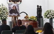 Familia de Lizeth Bunshi pidió investigar como femicidio su muerte en Quito.