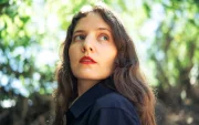 Las letras de Isa Sáenz abordan el renacer humano, las posibilidades creativas del cambio y las enseñanzas recibidas en sus viajes.
