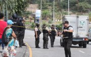 Atacan a tiros a varias personas junto a cementerio