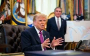 El presidente Donald Trump en su despacho en la Casa Blanca.