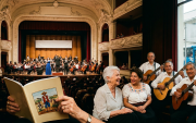 Una noche dedicada al folclor ecuatoriano: el Concierto Sinfónico Guayaquil y músicos tradicionales rinden homenaje al repertorio de la provincia de Bolívar.