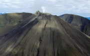 El volcán El Reventador está ubicado entre las provincias de Napo y Sucumbíos.