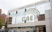 Debe impulsarse cuanto antes una reforma cuyo propósito sea reducir la dispersión electoral y, asimismo, limitar las candidaturas de alquiler, que tanto daño le hacen al país y a la democracia participativa.