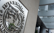 La sede del Fondo Monetario Internacional, en Washington DC. El organismo revisará el desempeño económico del Ecuador el 15 de septiembre de 2026.