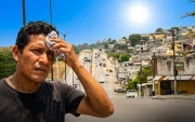 En Guayaquil, la escasez de árboles deja amplias zonas expuestas directamente al sol.