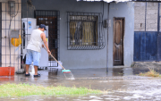 Las inundaciones han afectado a distintos sectores de Machala. El COE cantonal busca reducir el impacto de posibles lluvias intensas por el fenómeno de El Niño.