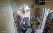 Delincuentes se hicieron pasar por militares para irrumpir en la garita de una urbanización privada de Guayaquil.