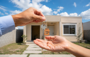 El bono Yapa pa tu casa contempla un subsidio de hasta $10.000 para facilitar el acceso a una primera vivienda en Ecuador.