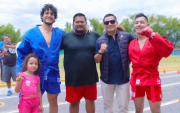 Roberto Ibáñez, viceministro de Deportes, durante una actividad relacionada con el sambo en Ecuador.