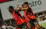 Benalcázar ganó con el Cuenca, pero su corazón busca a su hermano desaparecido