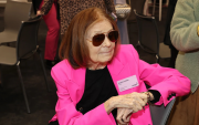 Gloria Steinem, periodista, escritora y una de las figuras más influyentes del movimiento feminista de Estados Unidos.