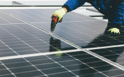Referencial. Empresas ecuatorianas buscan incorporar generación propia para enfrentar la crisis eléctrica y reducir su dependencia del sistema.