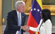 Estados Unidos asegura un histórico acuerdo petrolero en Venezuela, pactando con el régimen de Delcy Rodríguez.