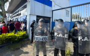 Los 28 pescadores de las embarcaciones Conquista 2 y OM 2 llegaron a Manta tras ser interceptados durante una operación de Estados Unidos en el Pacífico.