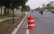 En este punto de la avenida Samborondón fue atropellada la atleta Mónica Martinich, quien murió en el lugar.