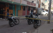 De acuerdo con los reportes iniciales, un familiar del uniformado señaló que el hombre habría disparado contra Ávila y posteriormente contra sí mismo.