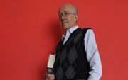 Recientemente se publicó Poesía reunida 1970-2022, un volumen de casi 600 páginas que reúne gran parte de su obra.